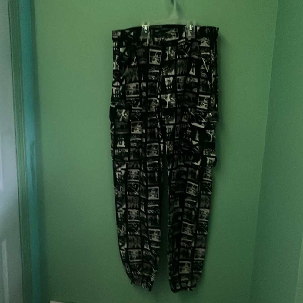 Anime pattern pants with other graphic design. Women’s cargo.